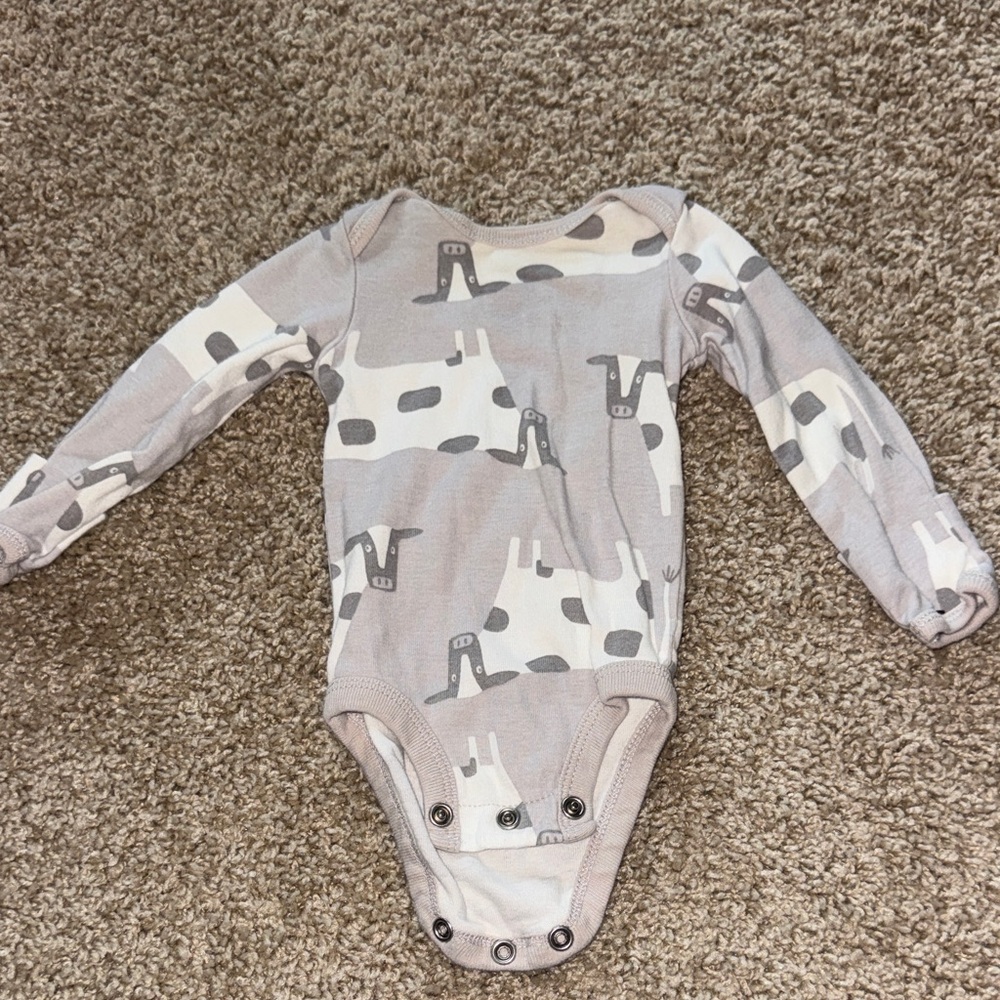 Long-Sleeve Gray & White Cow Print One-Piece Bodysuit